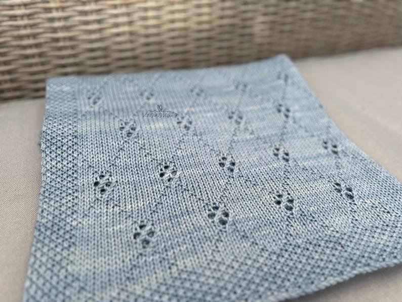 Little Gem Baby Blanket Knitting Pattern
