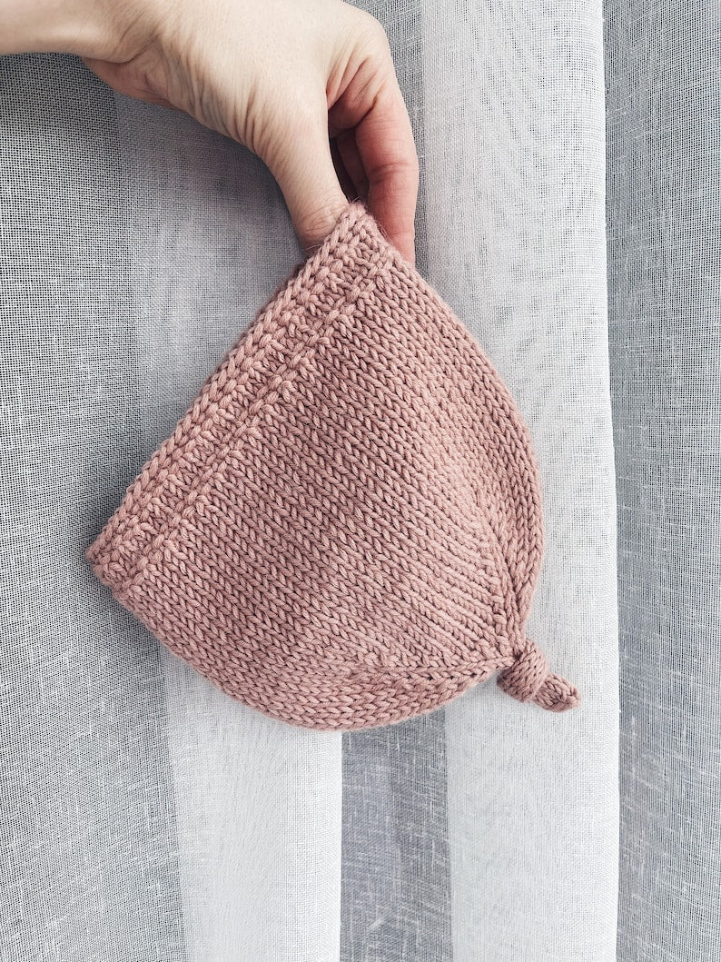 Top Knot Baby Beanie Knitting Pattern