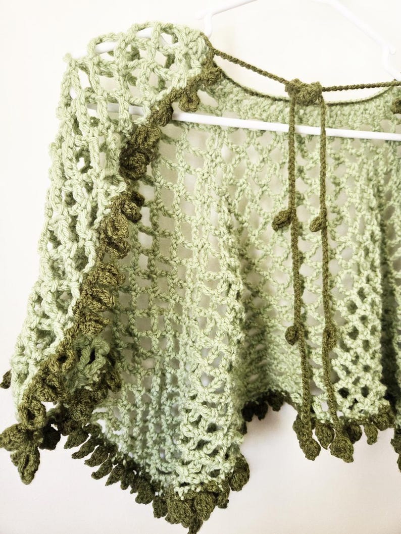 Leafy Capelet Crochet Pattern