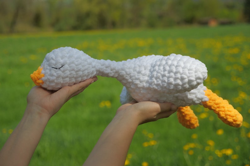 Sleepy Goose No-Sew PDF Crochet Pattern