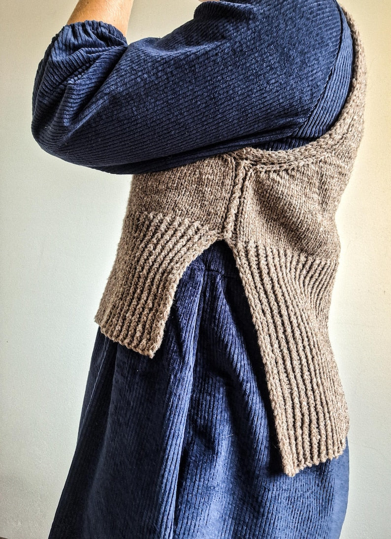 MEANDER VEST Knitting Pattern