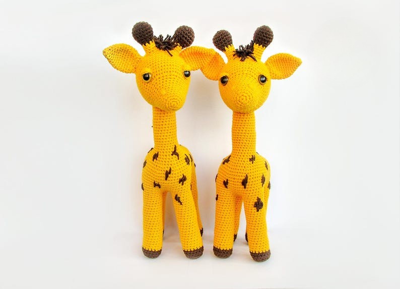 Baton the Giraffe CROCHET PATTERN