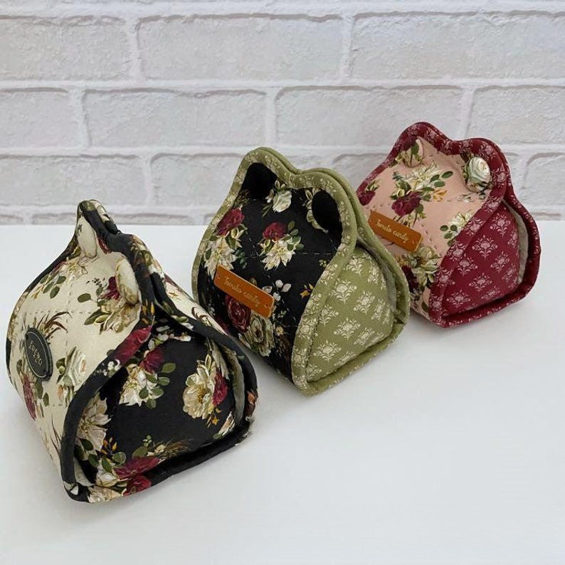 Foldable Pincushion & Needle Holder Mat sewing Pattern